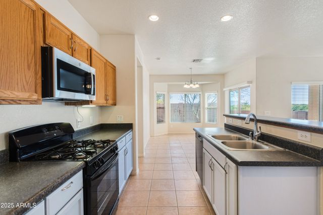 1087 PASO ROBLES Avenue, Sierra Vista, AZ 85635