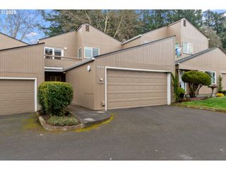 1834 Nw SHOREWOOD Ct, Beaverton, OR 97006