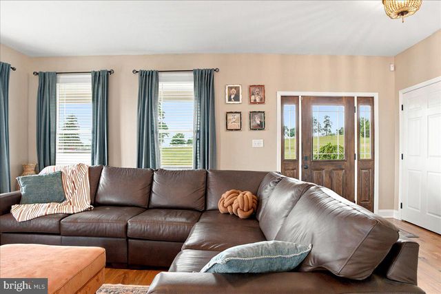 461 VETERANS RD, Middletown, VA 22645