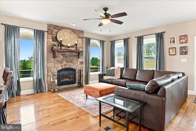 461 VETERANS RD, Middletown, VA 22645