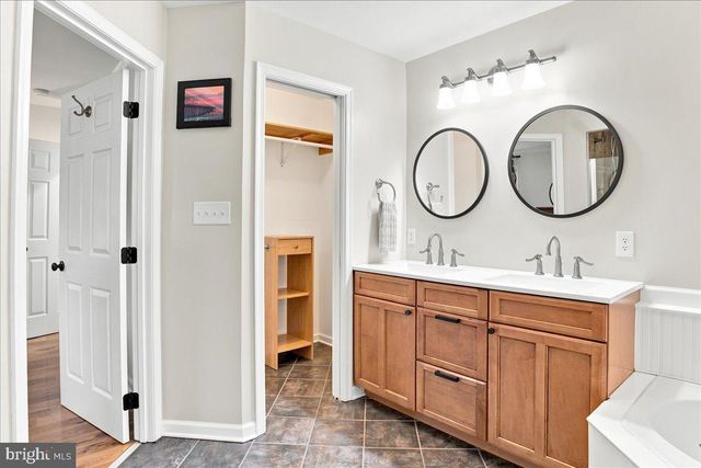 461 VETERANS RD, Middletown, VA 22645