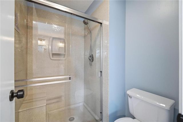 1612 NE Bluff Street, Lee's Summit, MO 64086