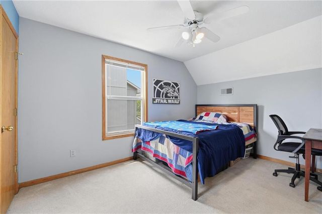 1612 NE Bluff Street, Lee's Summit, MO 64086