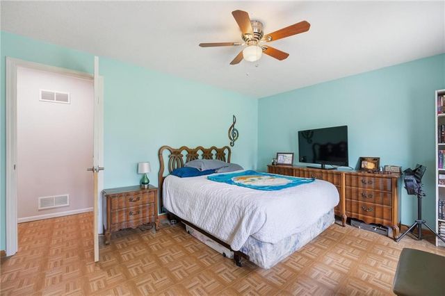 1612 NE Bluff Street, Lee's Summit, MO 64086