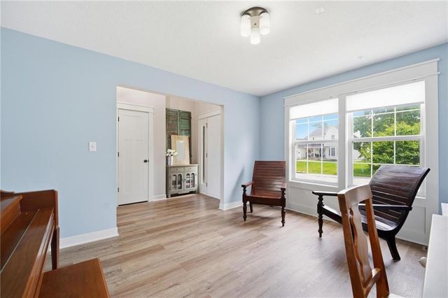 1612 NE Bluff Street, Lee's Summit, MO 64086