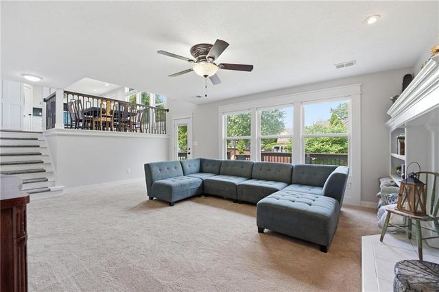 1612 NE Bluff Street, Lee's Summit, MO 64086