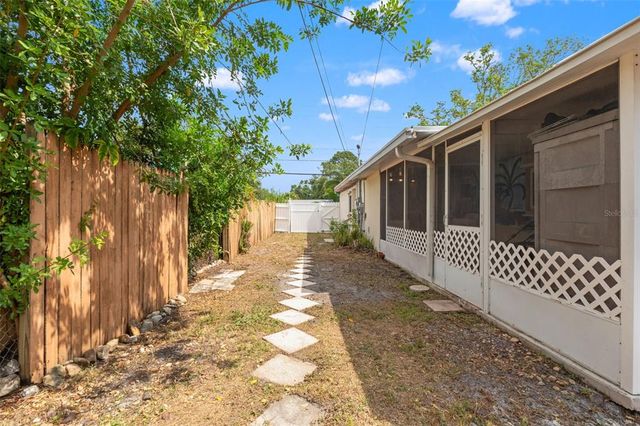 6982 78TH AVENUE N, Pinellas Park, FL 33781