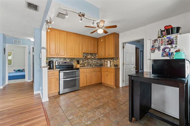 6982 78TH AVENUE N, Pinellas Park, FL 33781