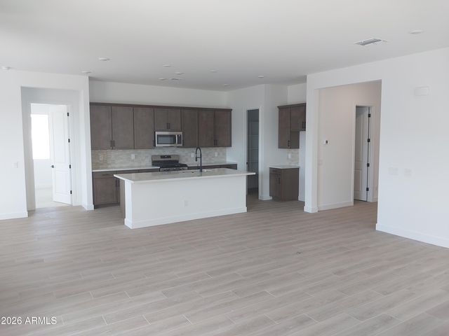 22211 W BLACKHAWK Drive, Surprise, AZ 85387