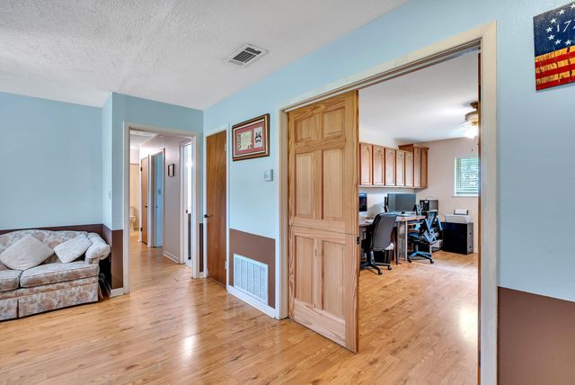 1318 Lansing Lane, Longview, TX 75605