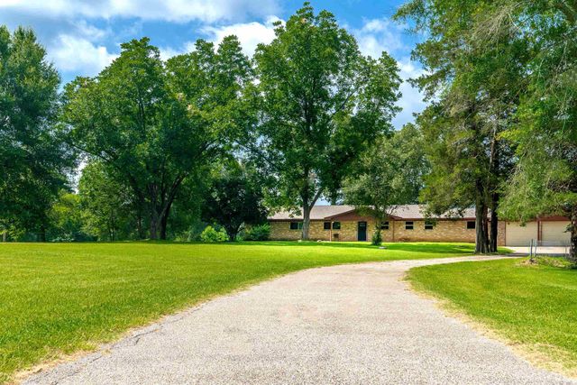1318 Lansing Lane, Longview, TX 75605