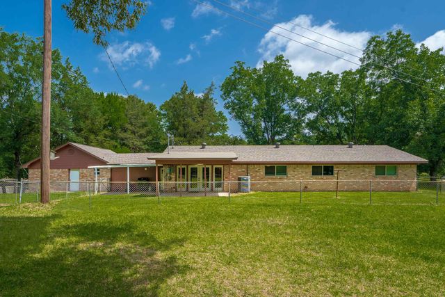 1318 Lansing Lane, Longview, TX 75605
