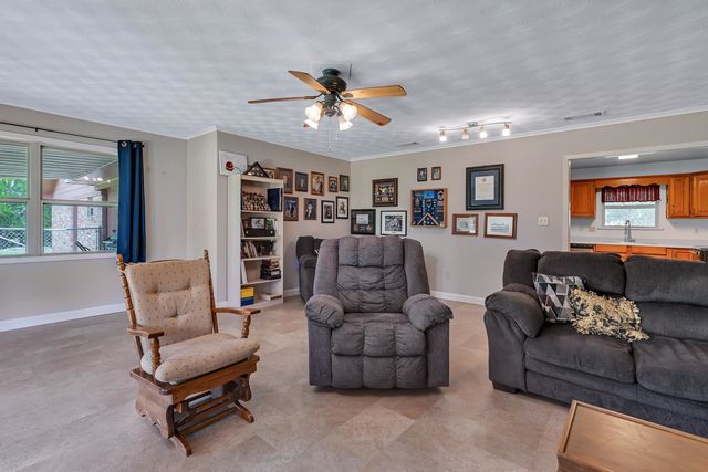 1318 Lansing Lane, Longview, TX 75605