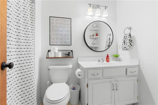 1205 Robin Circle, Liberty, MO 64068