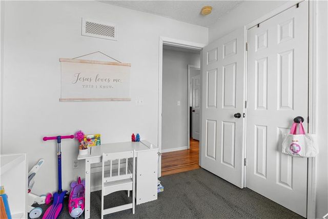 1205 Robin Circle, Liberty, MO 64068