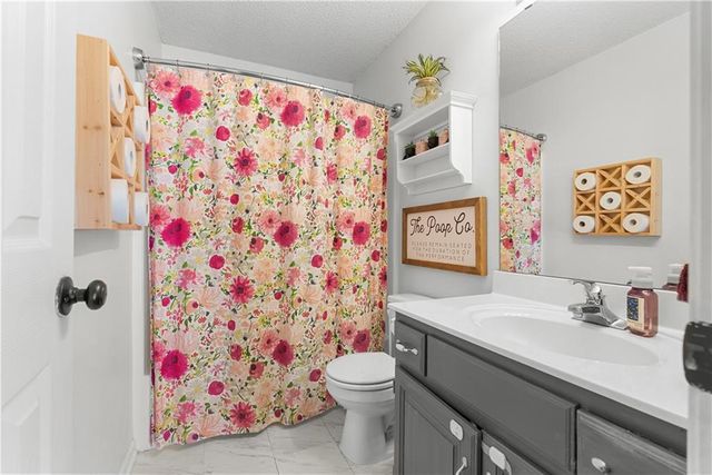 1205 Robin Circle, Liberty, MO 64068