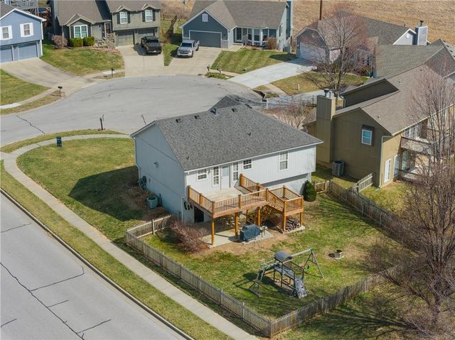 1205 Robin Circle, Liberty, MO 64068