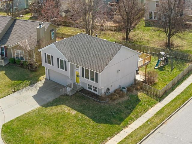 1205 Robin Circle, Liberty, MO 64068