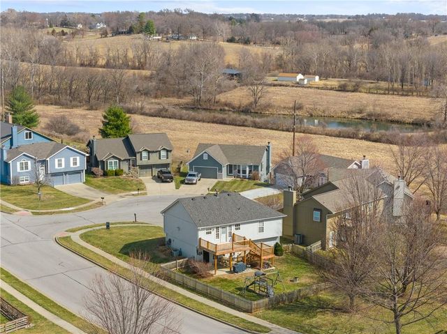 1205 Robin Circle, Liberty, MO 64068