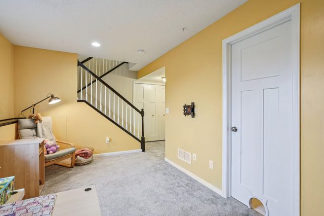 5125 95th Way N, Brooklyn Park, MN 55443