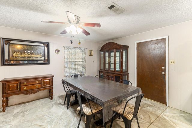 103 S Ringgold Street, West Columbia, TX 77486