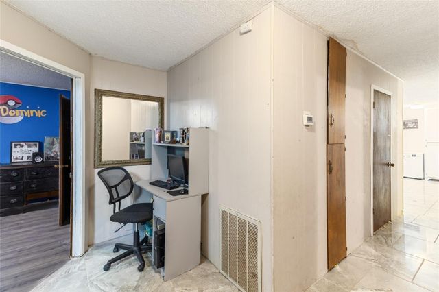 103 S Ringgold Street, West Columbia, TX 77486