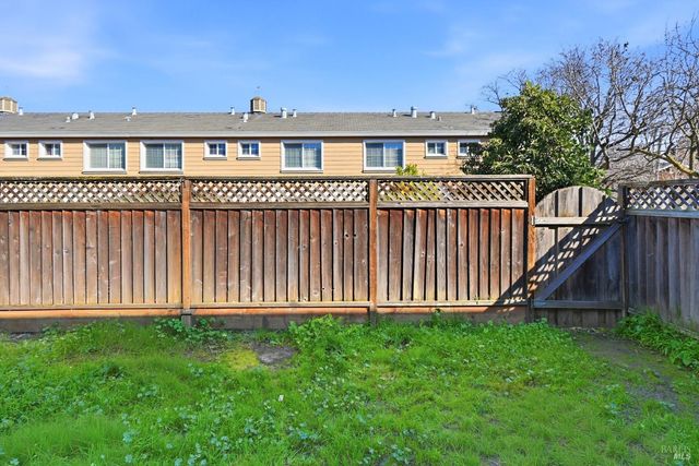 712 Daniels Ave, Vallejo, CA 94590