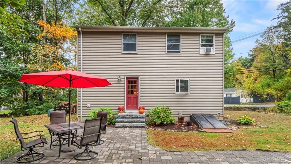 79 Andover Street, Georgetown, MA 01833