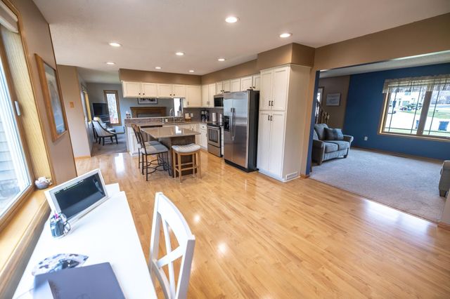 16368 Hudson Court, Lakeville, MN 55044