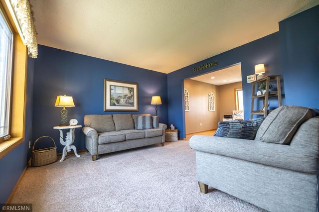 16368 Hudson Court, Lakeville, MN 55044