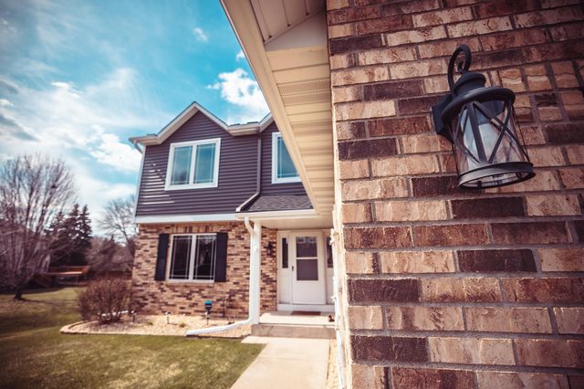 16368 Hudson Court, Lakeville, MN 55044