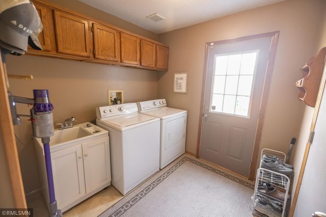 16368 Hudson Court, Lakeville, MN 55044