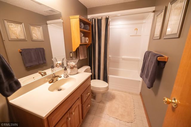 16368 Hudson Court, Lakeville, MN 55044