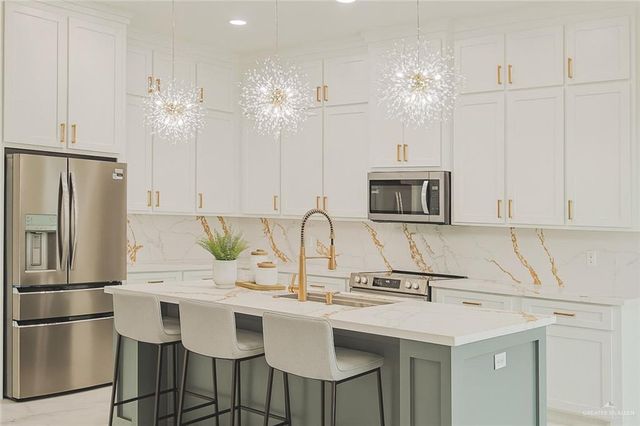 8034 N 51st Street, Mcallen, TX 78504