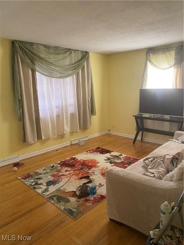 245 Bermont, Munroe Falls, OH 44262