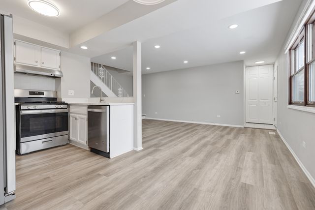 262 Inverrary Lane, Deerfield, IL 60015