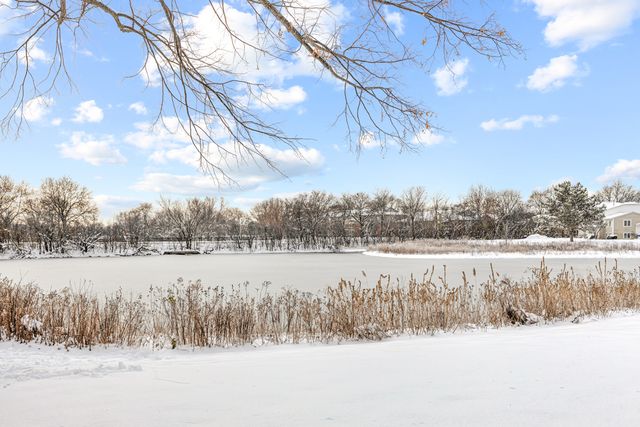 262 Inverrary Lane, Deerfield, IL 60015