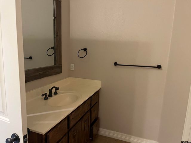 12245 FM 2710, Lindale, TX 75771