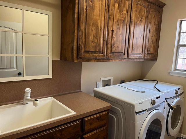 12245 FM 2710, Lindale, TX 75771