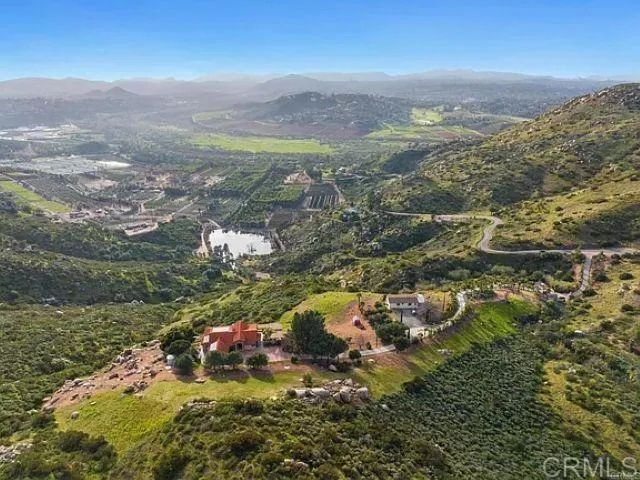 14821 Highland Valley Rd, Escondido, CA 92025
