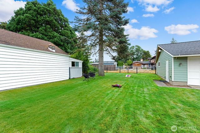 16026 16th Avenue SW, Burien, WA 98166