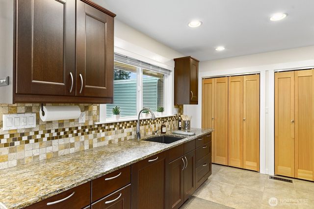 16026 16th Avenue SW, Burien, WA 98166
