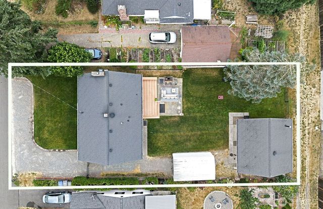 16026 16th Avenue SW, Burien, WA 98166