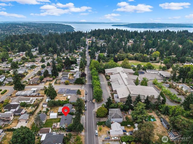 16026 16th Avenue SW, Burien, WA 98166
