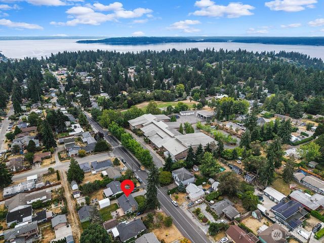 16026 16th Avenue SW, Burien, WA 98166