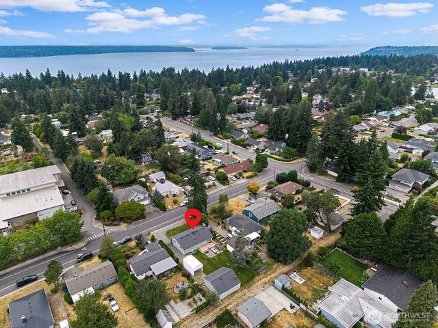 16026 16th Avenue SW, Burien, WA 98166