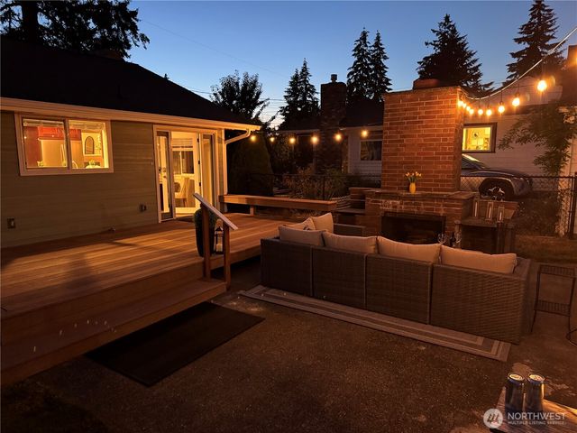 16026 16th Avenue SW, Burien, WA 98166