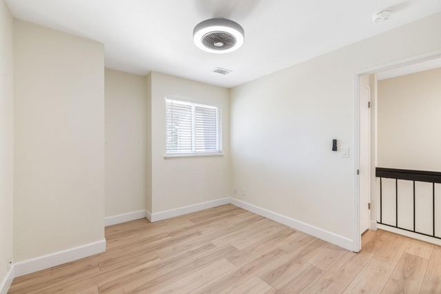 6726 Calvine Rd, Sacramento, CA 95823