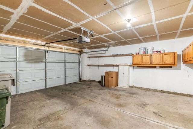 6726 Calvine Rd, Sacramento, CA 95823