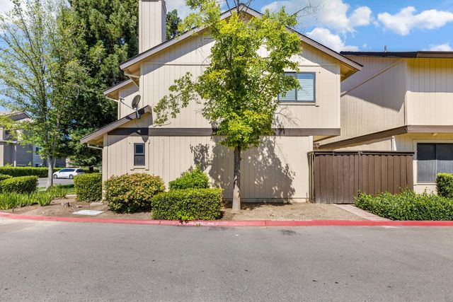 6726 Calvine Rd, Sacramento, CA 95823